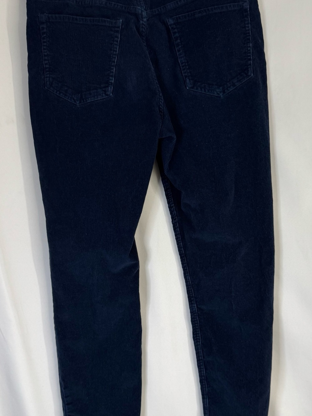 Vineyard Vines Men's Corduroy Navy Straight Jeans - Picture 7 of 10